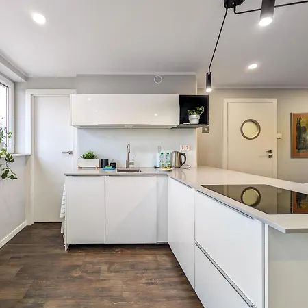 Stysia Superior By Bookinghost Apartamento