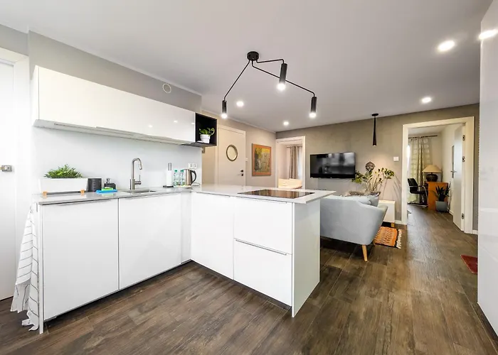 Stysia Superior By Bookinghost Vratislav